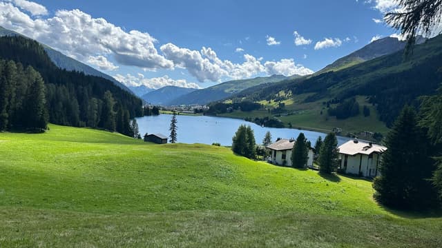 Stunning 5-Bedroom Chalet with Sauna, Ski-In/Ski-Out & Lake Views photo 5