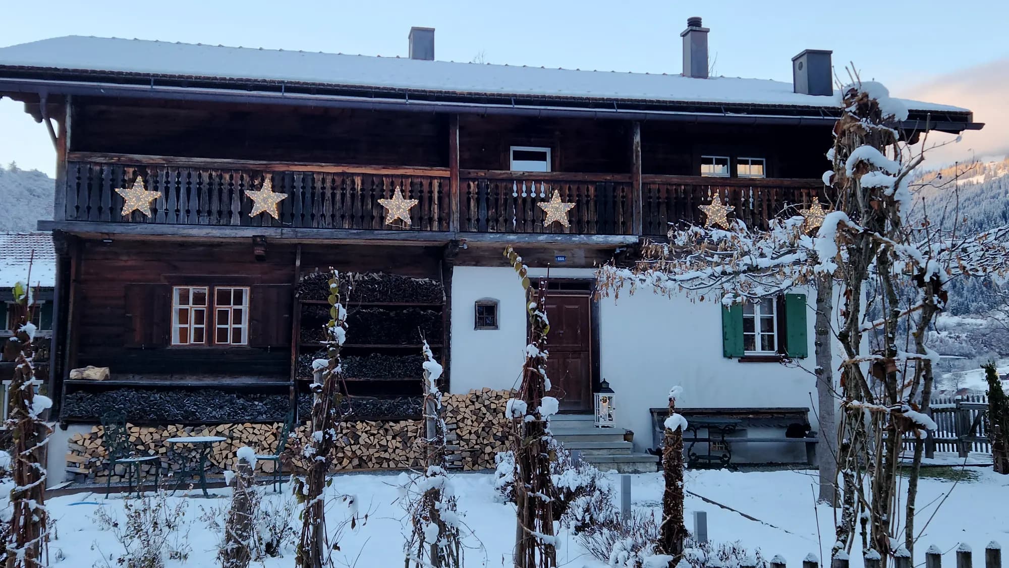 Chalet and Venue Place photo 3
