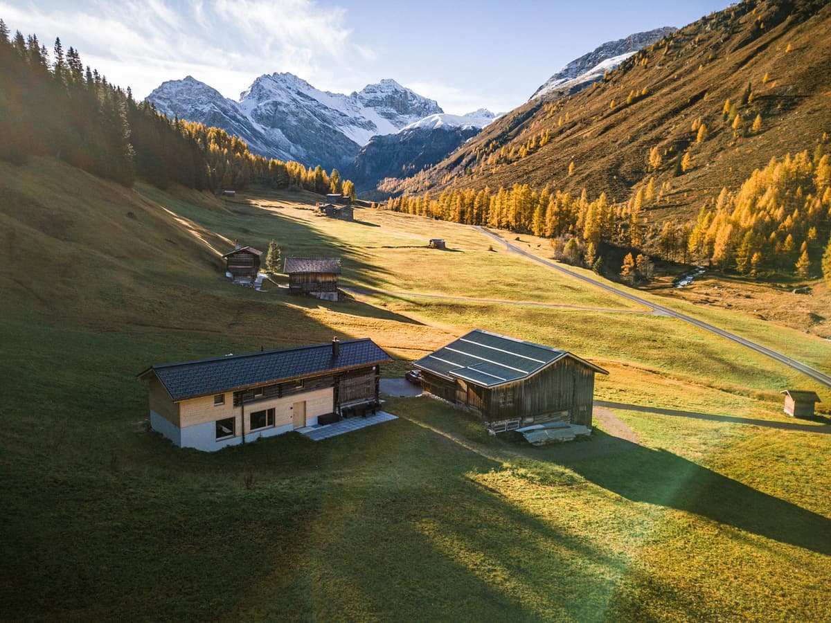 Primary view of Sertigerstrasse 27 - Modern House